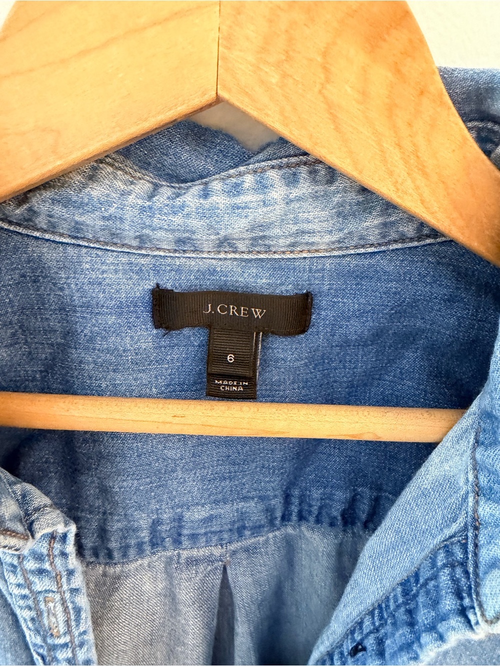J Crew Light Wash Denim Popover Shirt - Blue - Picture 3 of 4